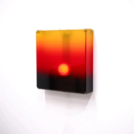Sunset Projection Wall Light – Interactive Acrylic Mood Lamp