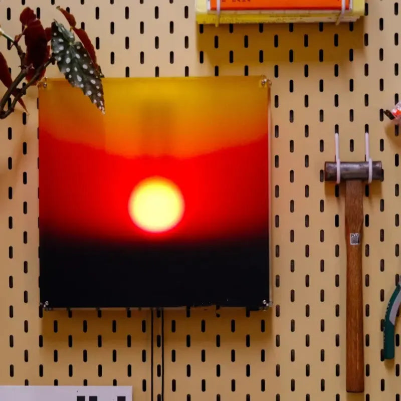 Sunset Projection Wall Light – Interactive Acrylic Mood Lamp